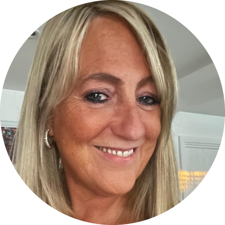 Go to the profile of Dawn Wayne