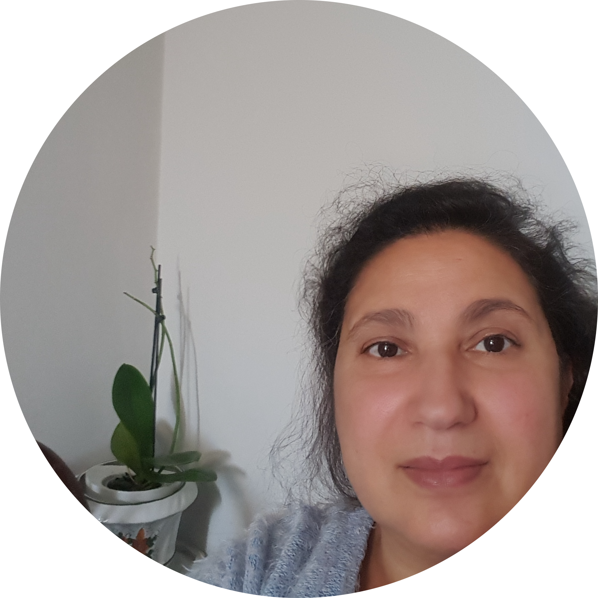 Go to the profile of Saliha Sahraoui