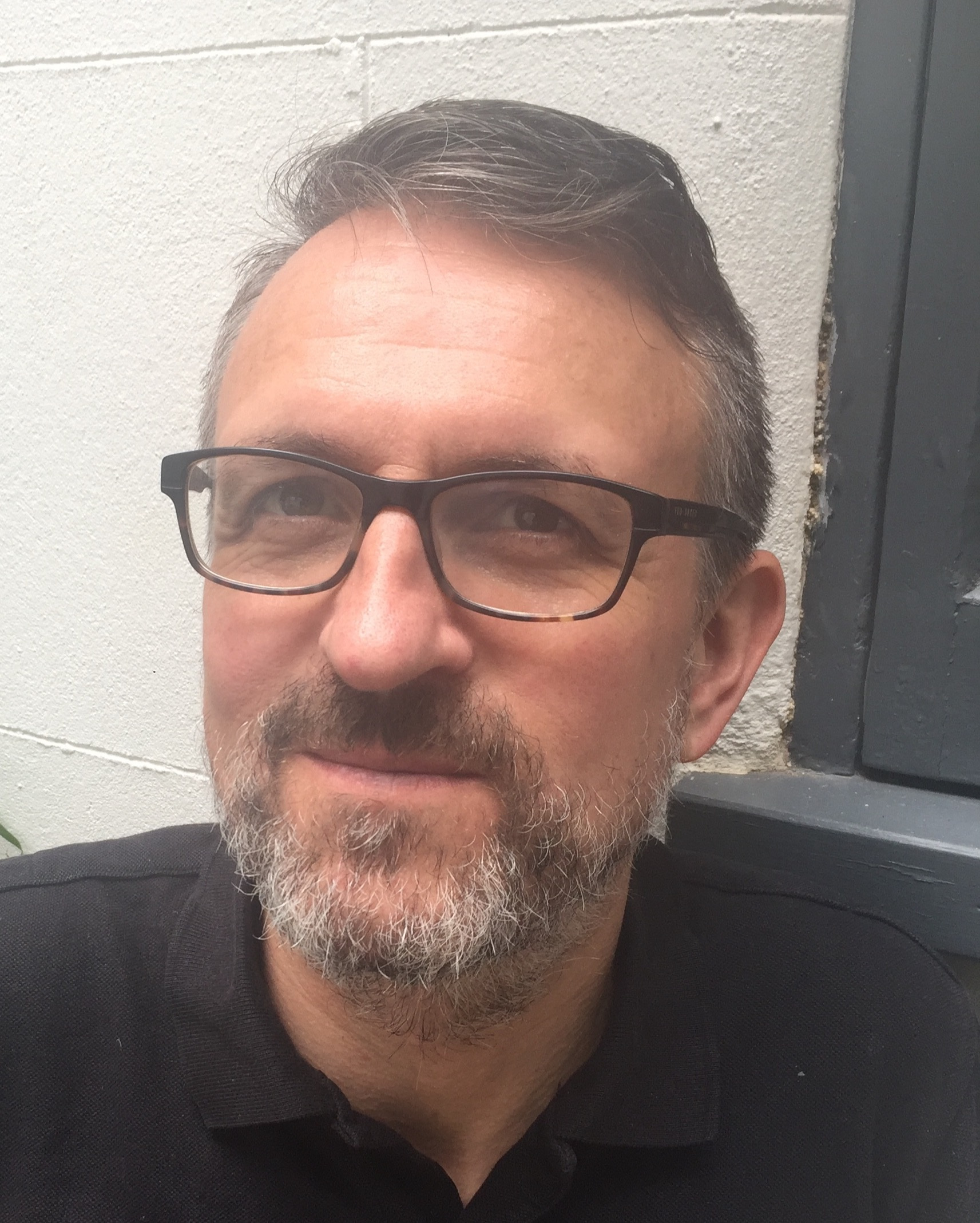 Go to the profile of Oliver Dixon